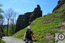 Cesta na Tolštejn není rozhodně procházka rozkvetlou loukou
